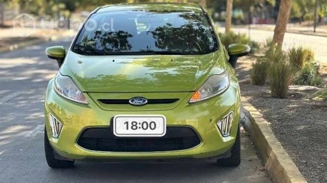 Ford fiesta verde