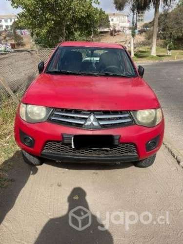 Mitsubishi L200 KATANA CRT 4X4 2.5 2012