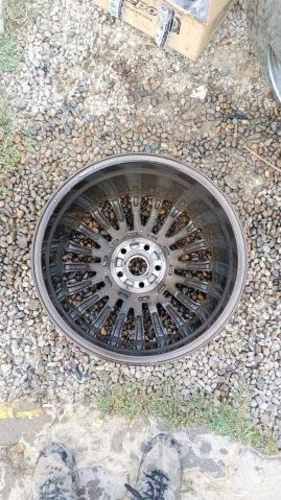 1 llanta Ford Fusión aro 18 ORIGINAL impecable