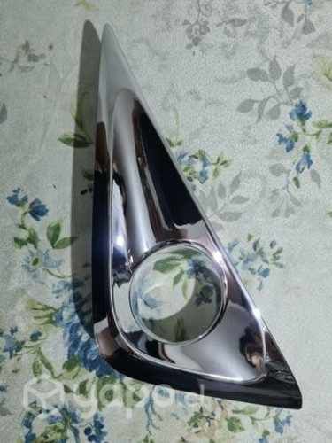 Embellecedor neblinero toyota rush