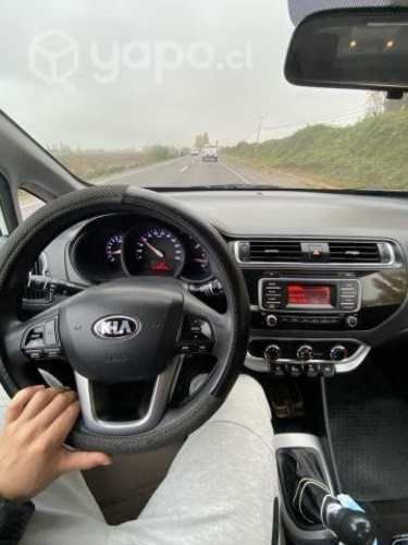 Se vende Kia rio 5
