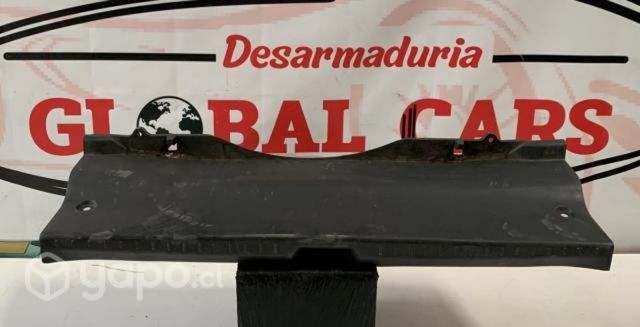 Cubre Chapa portalón TOYOTA YARIS 2014