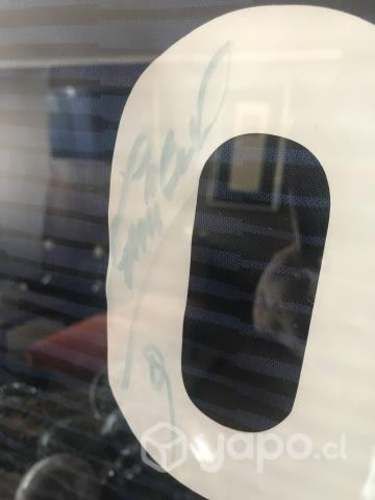 Camiseta autografiada de Mauricio Pinilla