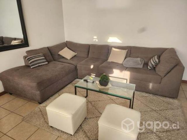 Sillon seccional / mesa de centro con 2 pouff