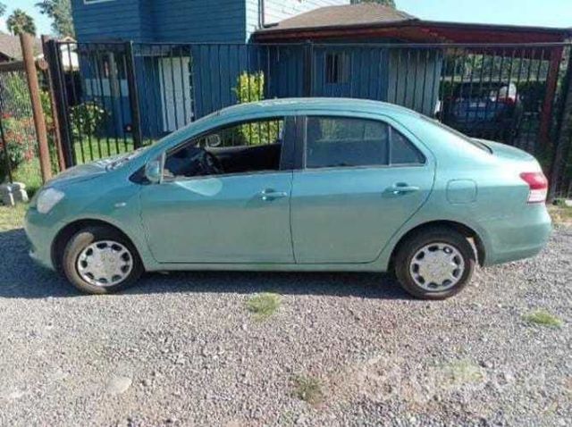 Toyota yaris 2009