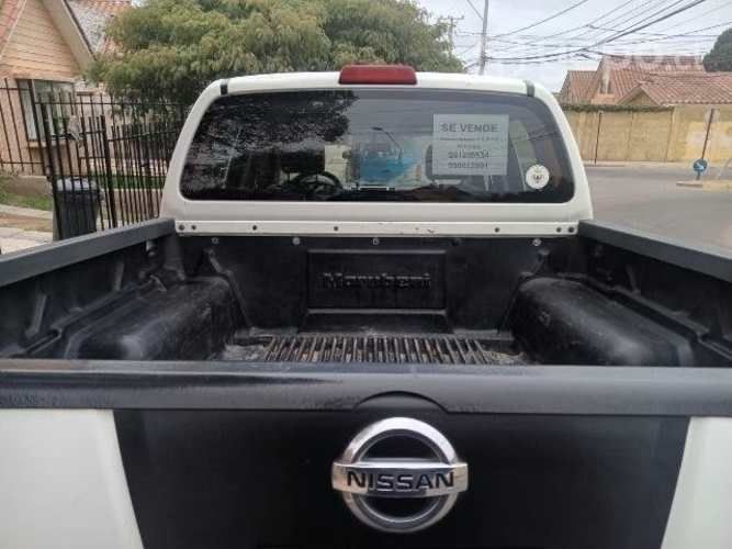 Nissan navara 2013 2.5 diesel automatica