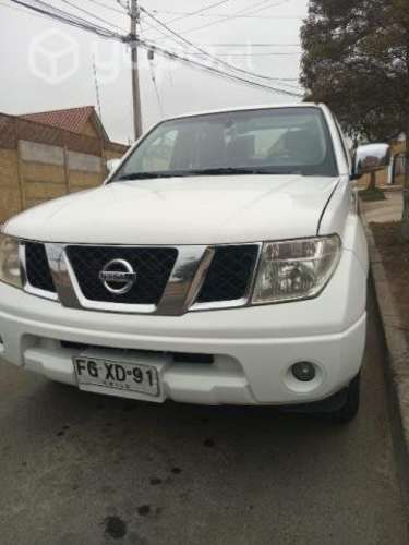 Nissan navara 2013 2.5 diesel automatica