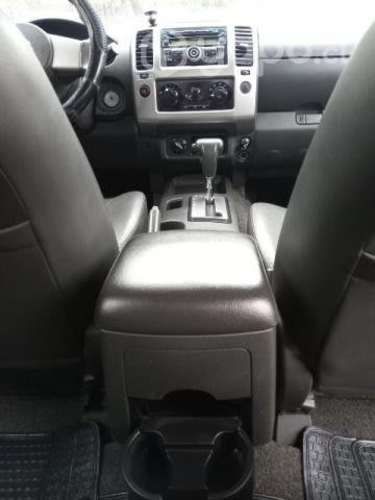 Nissan navara 2013 2.5 diesel automatica
