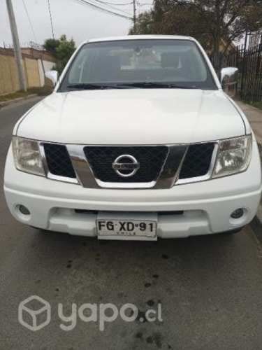 Nissan navara 2013 2.5 diesel automatica