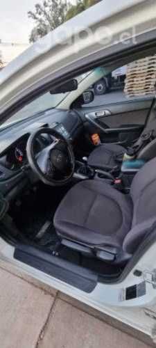 Kia motors cerato 2013