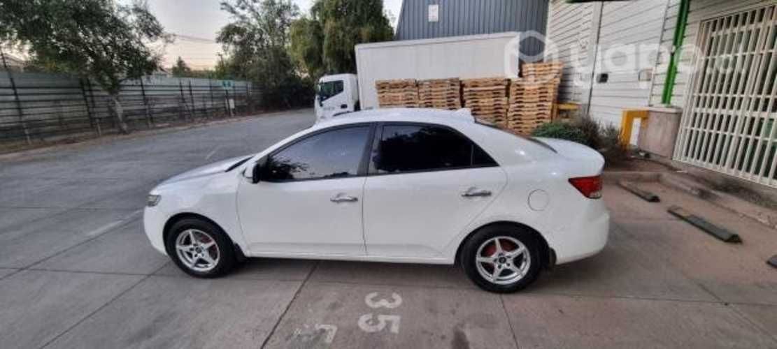 Kia motors cerato 2013