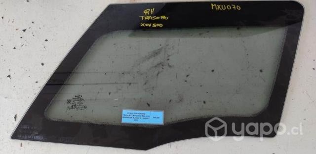 Vidrio Tapabarro Trasero Derecho (MXU070) XUV500