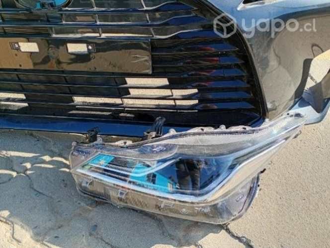 Parachoque Toyota Yaris 2024 ORIGINAL con rejilla