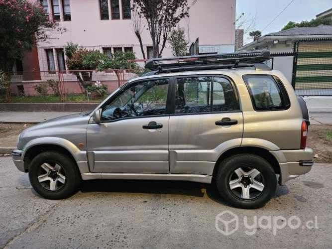 Suzuki grand nomade 2006