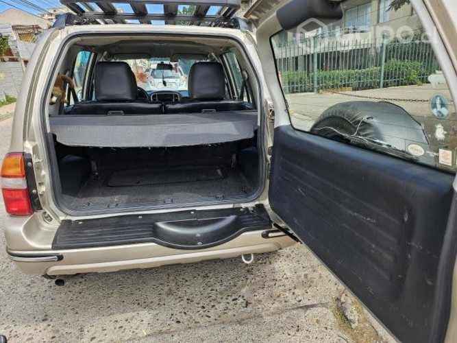 Suzuki grand nomade 2006