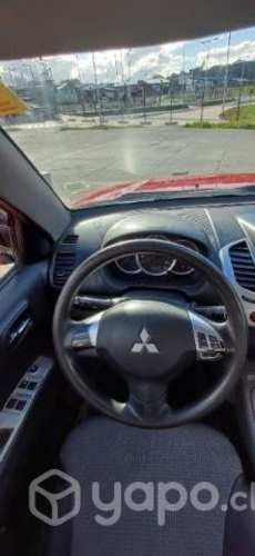 Camuoneta mitsubushi 4x4 2015