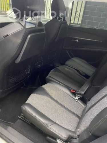 Peugeot 5008 2020