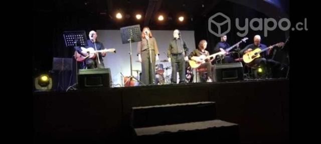 Se dan clases de Guitarra