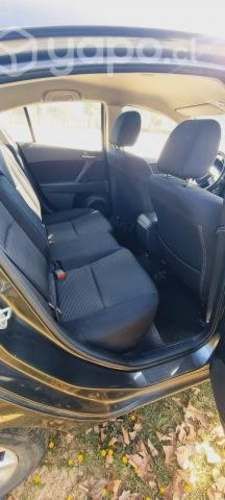 Se vende impecable auto mazda 3 2012