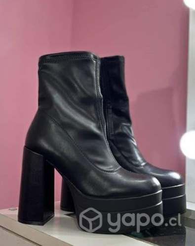 Botines negros