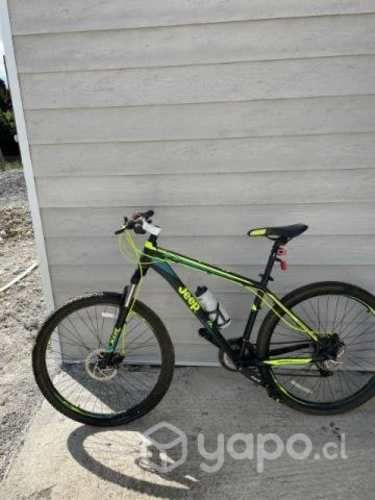 Bicicleta marca jeep