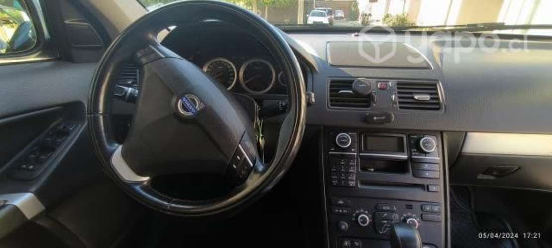 Volvo xc90 t5 awd 2013