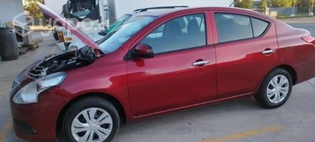 Vendo Nissan Versa 2017, versión full equipo