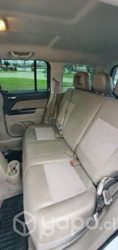 Jeep Patriot 2012 4x4 Blanco y Beige