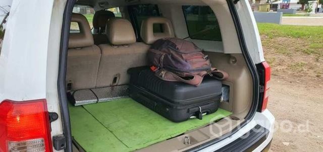 Jeep Patriot 2012 4x4 Blanco y Beige