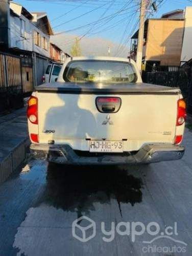 Mitsubishi L200 buen estado