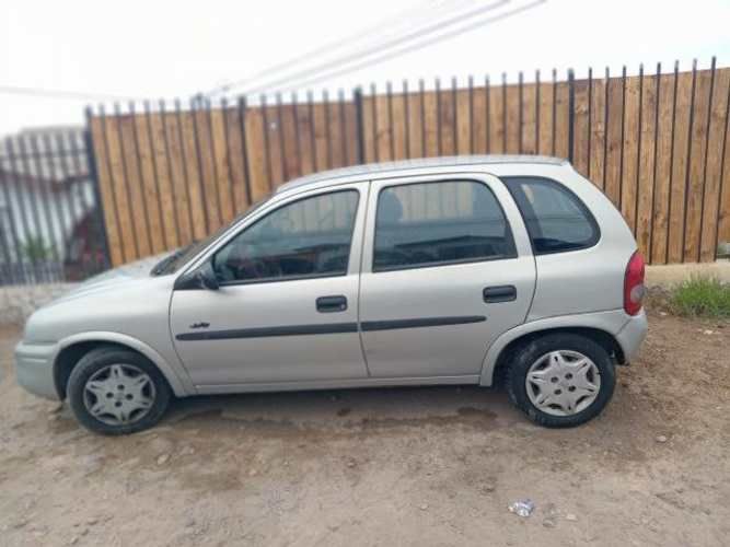 Corsa Swing año 2005