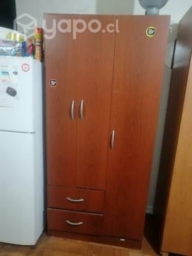 ROPERO Usado OPERATIVO