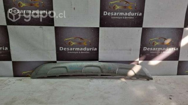 Moldura parachoque Tracker 2017 a 2020 2.1