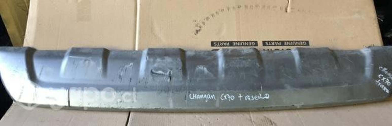 Moldura changan cx70 trasera