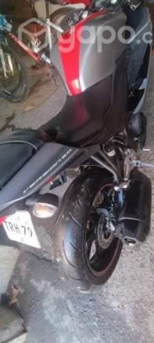 Vendo moto Yamaha r15