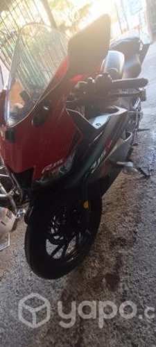 Vendo moto Yamaha r15