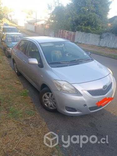 Toyota yaris 2010
