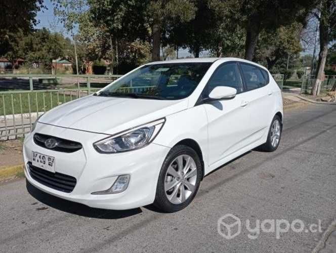 Vendo HYUNDAI ACCENT 2017