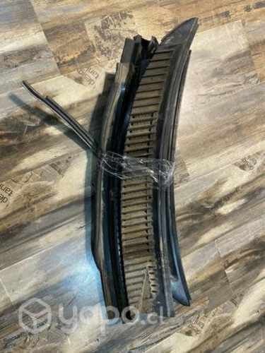 Rejilla torpedo daihatsu gran move año 1998/2001