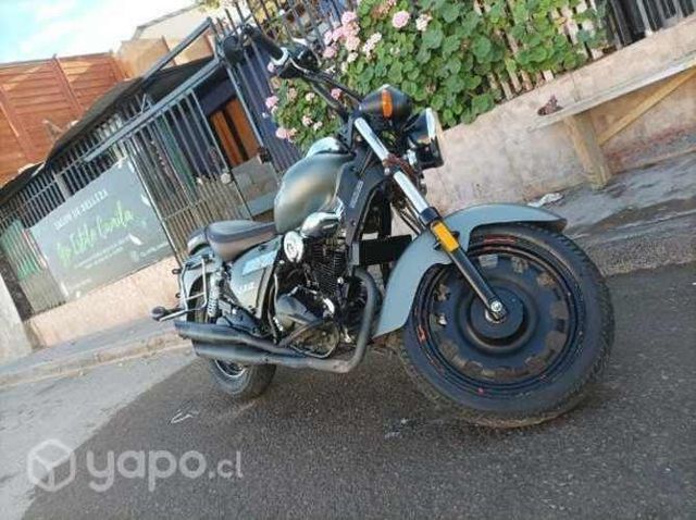 Keeway Superlight 200