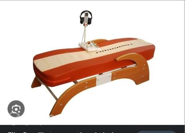 Camilla de piedra jade