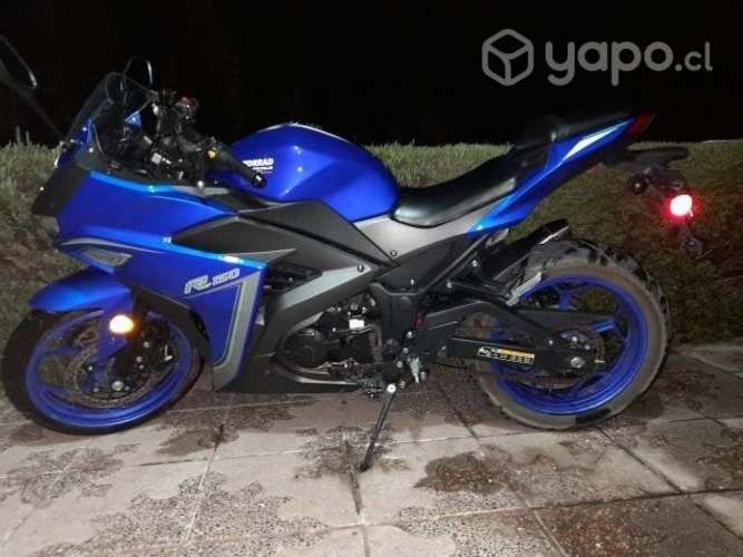 Vendo Motorrad corsa  2022