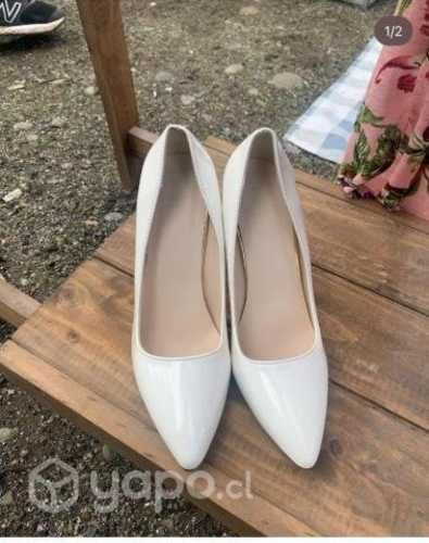 Zapatos blancos