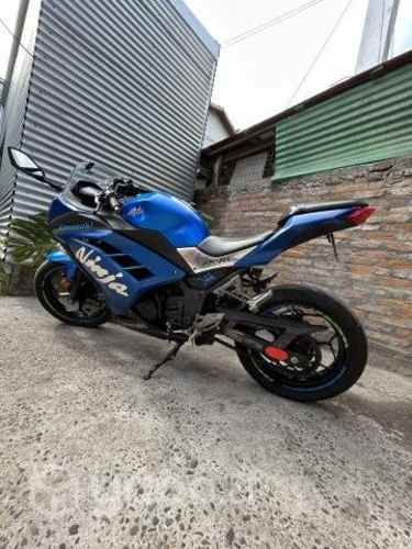 Kawaski Ninja 300 cc