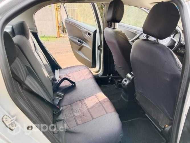 Peugeot 301 Allure HDI 2014