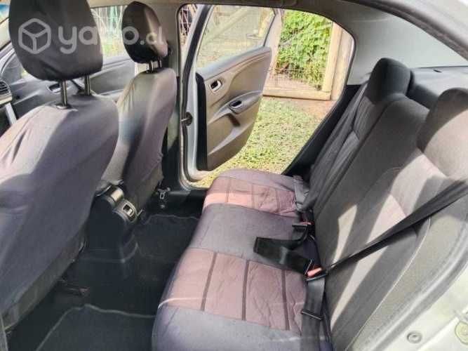 Peugeot 301 Allure HDI 2014