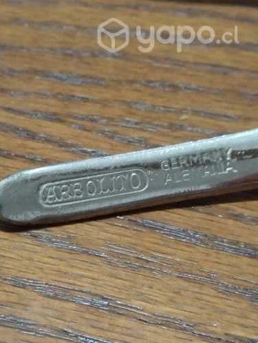 Máquina corta pelo alemana