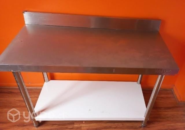 Mesón de acero inoxidable