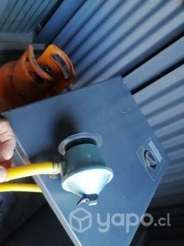 Estufa a gas cilindro. calefacción
