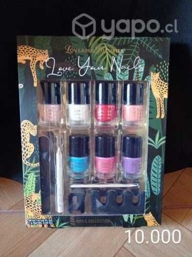 Kit de uñas y maquillaje
